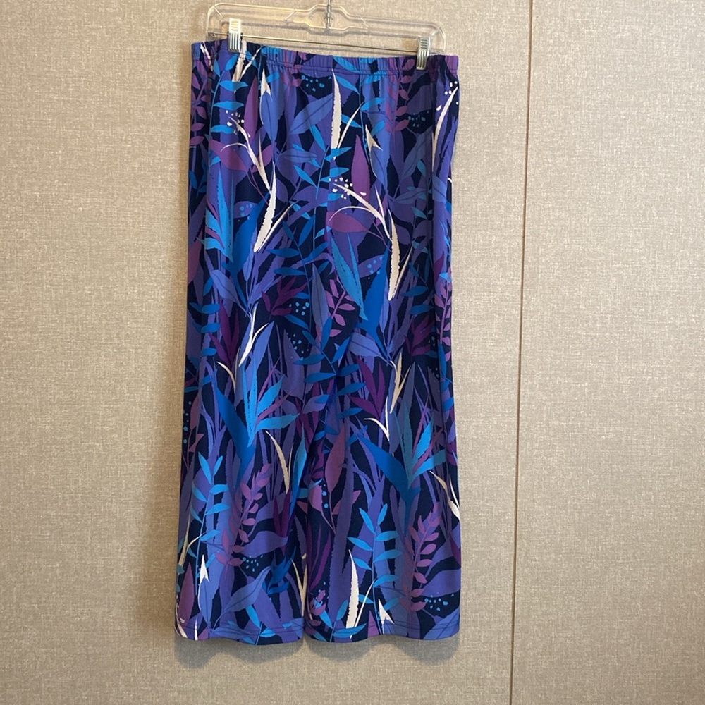 NWT Bob Mackie Wearable Art Blue & Purple Printed Wide-Leg Women’s Gaucho Pants - Picture 5 of 8